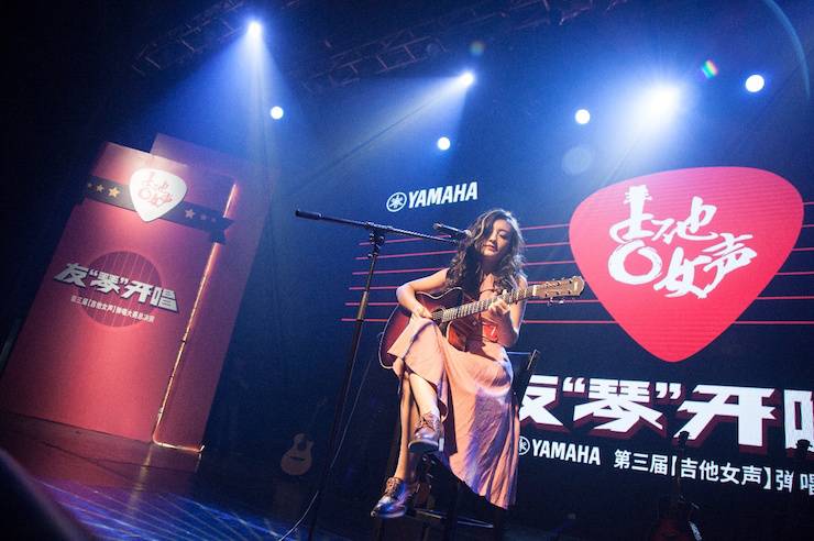 第四届“凯发k8国际吉他女声弹唱大赛”总冠军出炉<br />温格夺冠，董冬冬担任评委